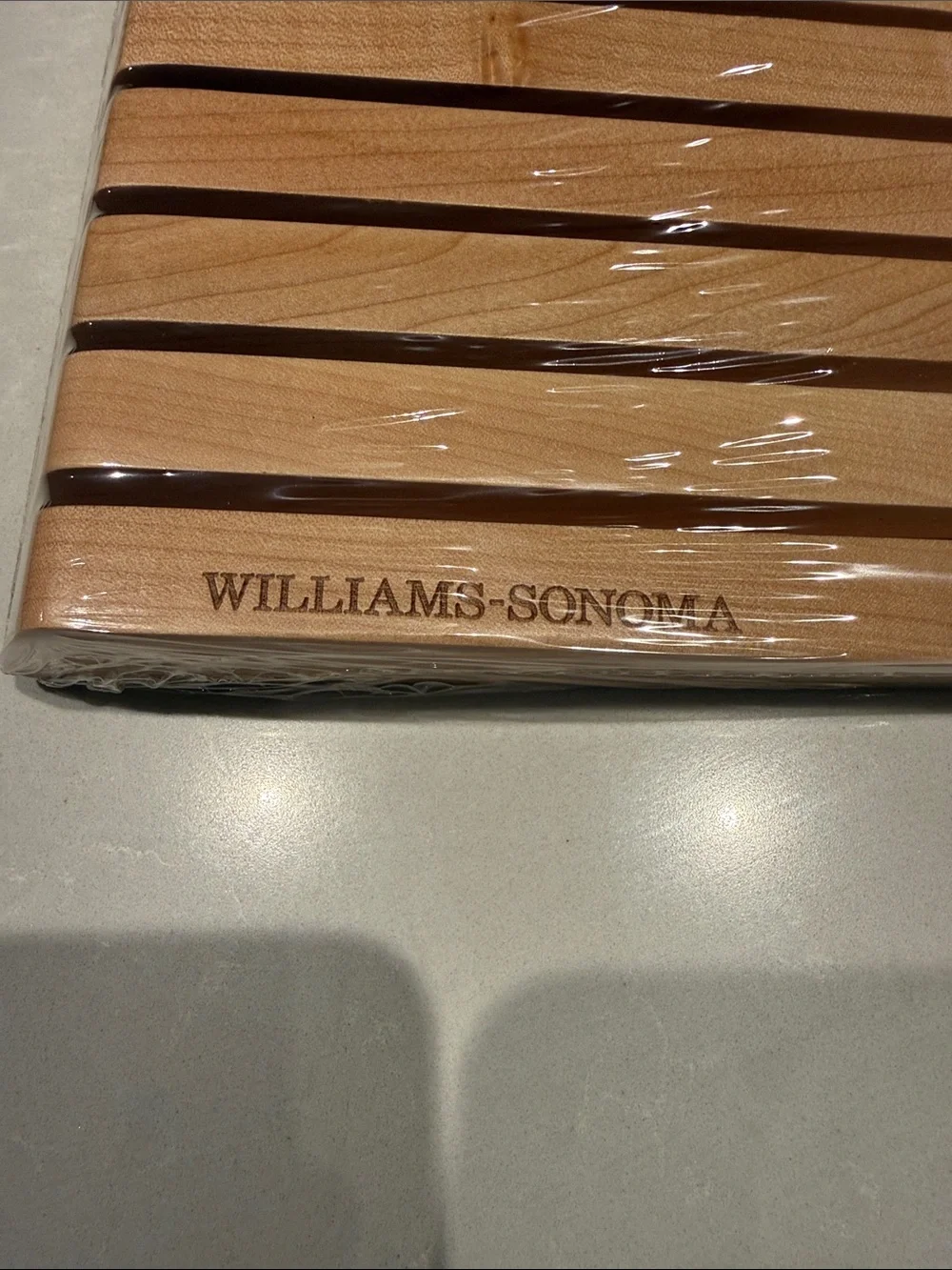 Williams Sonoma Wooden Knife Organizer Rack in Natural Brown